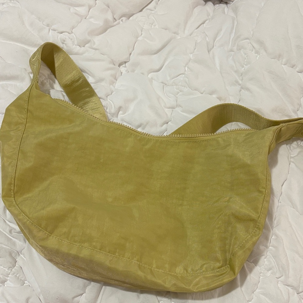 BAGGU medium crescent bag